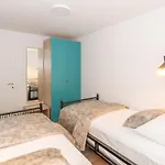Ivka Makarska - Modern And Luxurious Oldtown Apartament